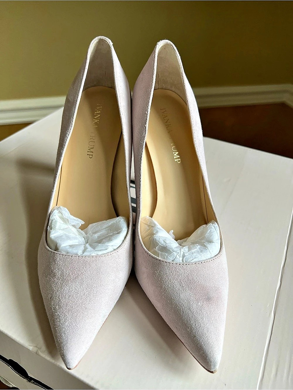 Ivanka Trump Carra Pump Pointed Toe Heels Pink US 9 M